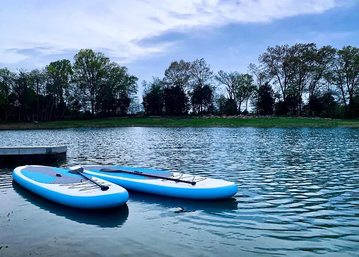 Modern Pond-view Near Of Egypt Holiday home Marion